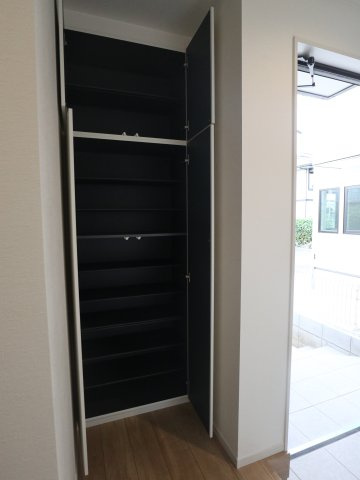 【玄関】 | 《仲介手数料無料》浦和区大東２丁目29-17(1号棟)新築一戸建てケイアイグレース | 撮影日 2025年7月3日 17：15 晴れ