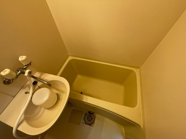 レオパレス白糸の浴室