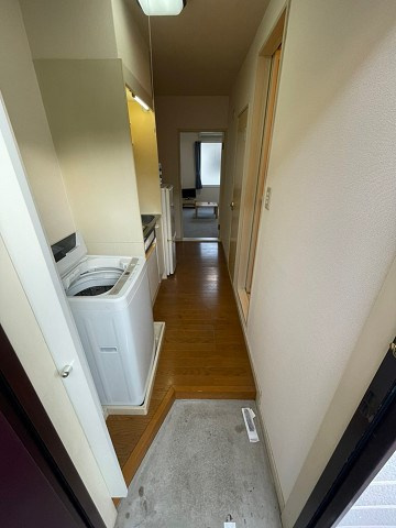 レオパレス白糸の玄関