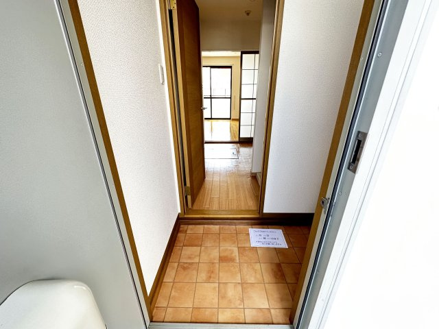 kanada A棟の玄関
