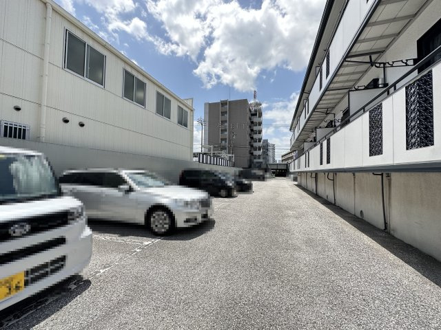 kanada A棟の駐車場