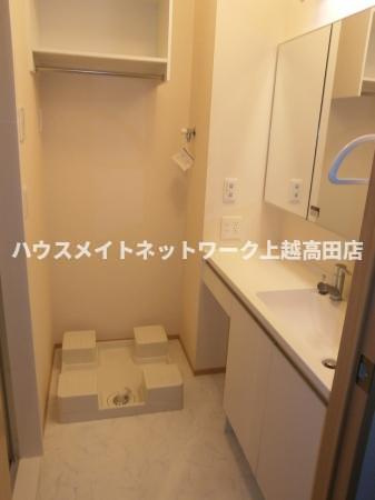 サンリジェールの洗面所|洗濯機置場・洗髪洗面化粧台