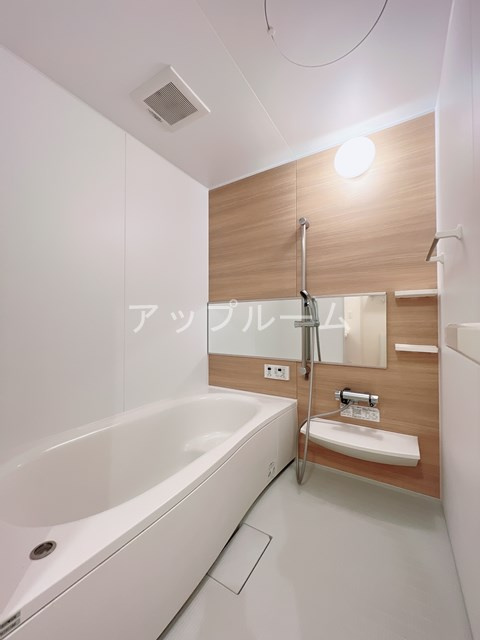 春日井市勝川町２丁目のアパートの浴室