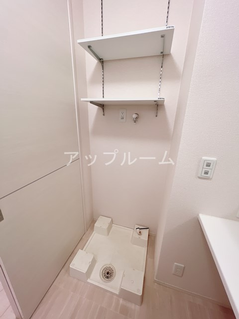 春日井市勝川町２丁目のアパートの洗面所