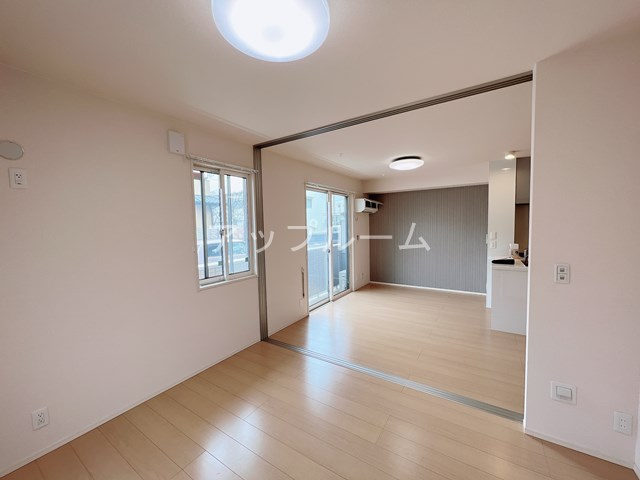 春日井市勝川町２丁目のアパートの収納