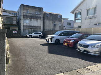 【周辺】 | 東側
北側道路でプライベート性の高さ◎