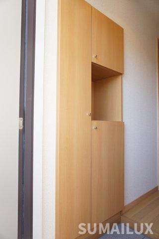 熊本市東区山ノ神１丁目の賃貸マンションの玄関