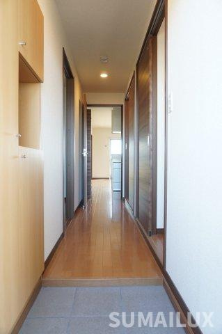 熊本市東区山ノ神１丁目の賃貸マンションの玄関