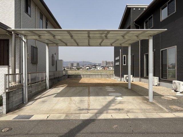 玉島上成戸建の駐車場