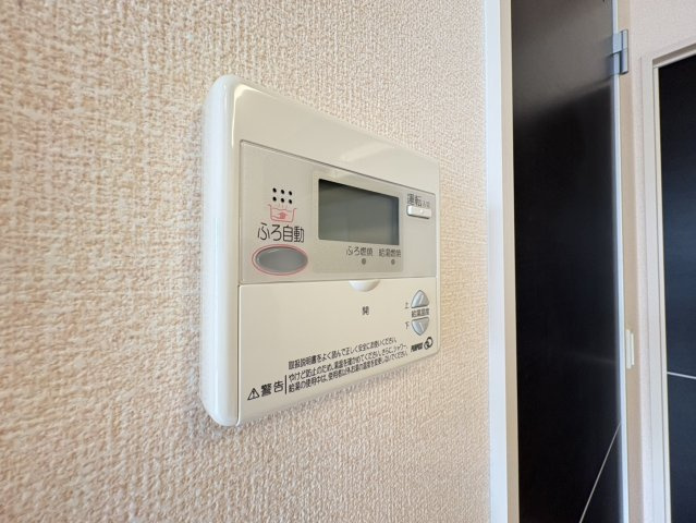 カギロイ・ノーラのその他