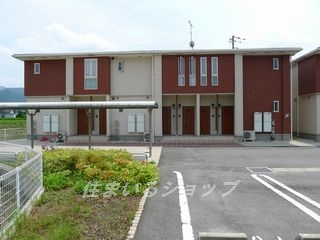 安芸高田市向原町坂のアパートの外観|玄関側の外観です！