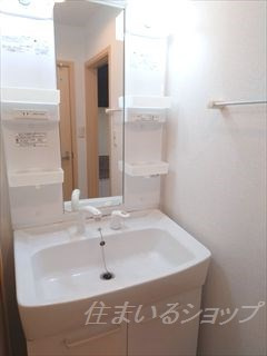 安芸高田市向原町坂のアパートの洗面所|シャンプードレッサー