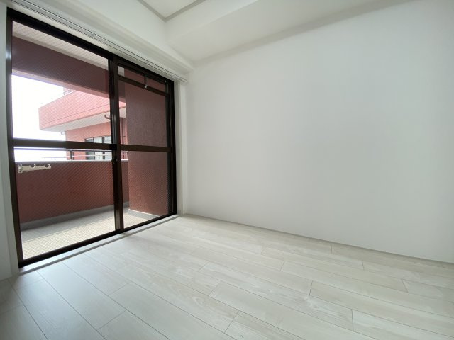 朝日プラザ深江北町の洋室