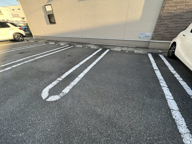 メゾン・アンジュの駐車場