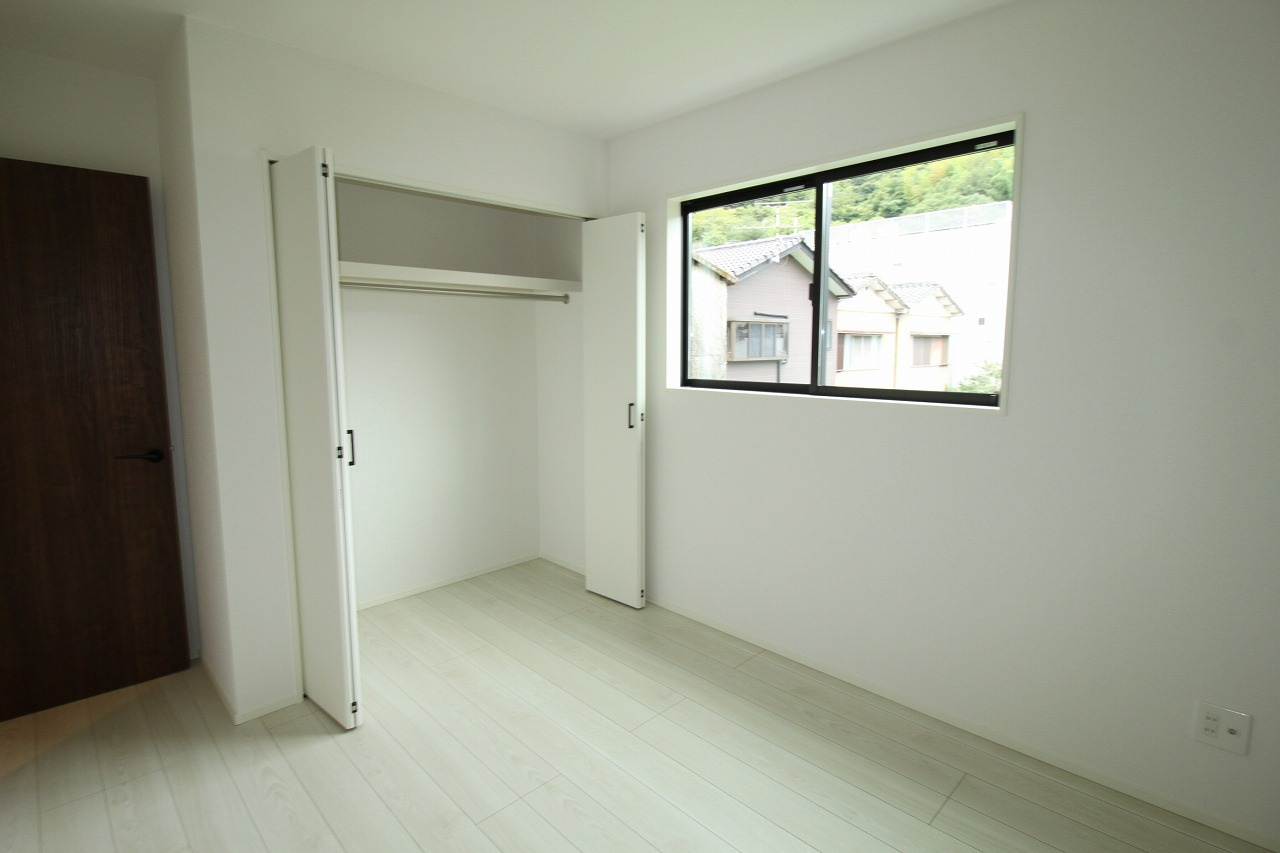 高見町　2号棟　新築戸建　【内覧可能】（全2棟）の洋室|2F　南西の部屋　5.25帖