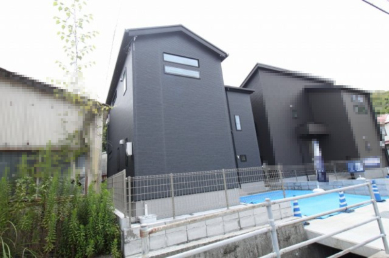 高見町　2号棟　新築戸建　太陽光発電システム【内覧可能】（全2棟）の外観