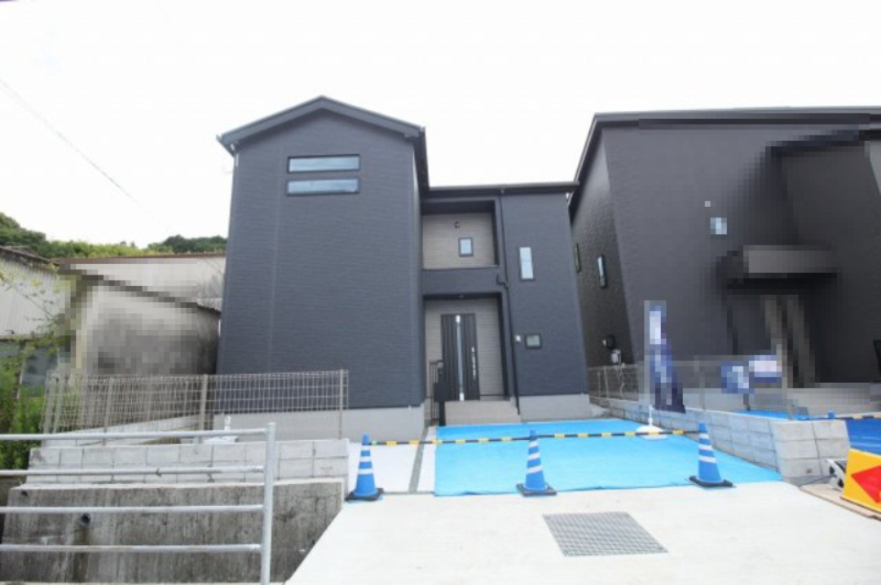 高見町　2号棟　新築戸建　太陽光発電システム【内覧可能】（全2棟）の外観