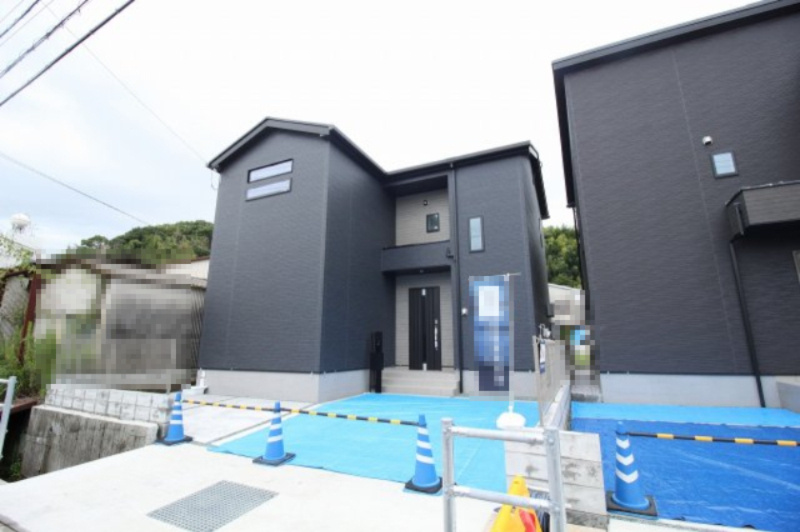 高見町　2号棟　新築戸建　太陽光発電システム【内覧可能】（全2棟）の外観