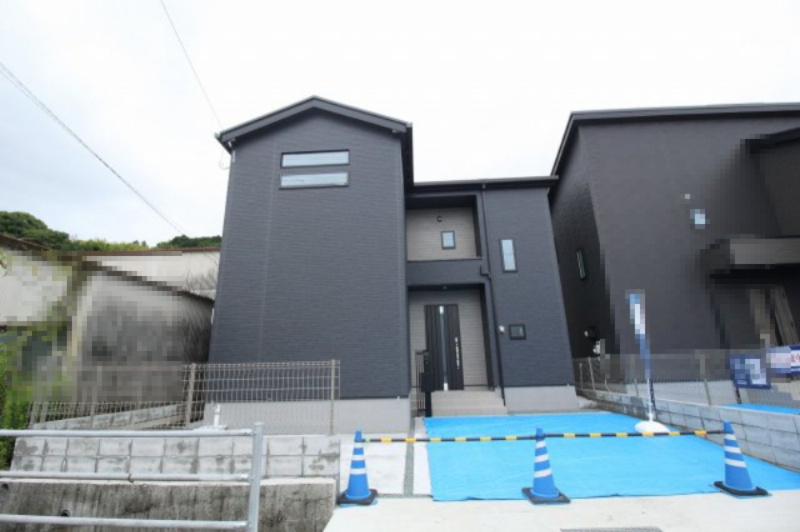 高見町　2号棟　新築戸建　太陽光発電システム【内覧可能】（全2棟）の外観