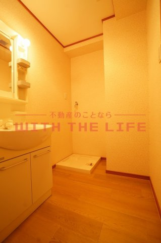  ソレイユⅡ【キャッシュバック対象物件】の洗面所|忙しい朝には欠かせない洗面所です
