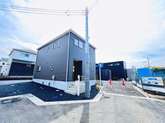 【前面道路含む現地写真】