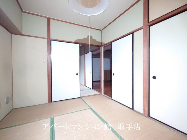 サンライズマンションの寝室