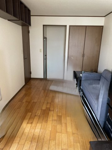 唐津市本町の賃貸マンションの居間・リビング