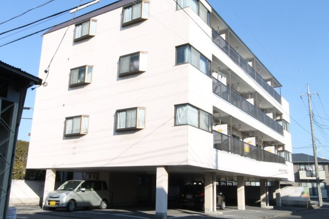 レジデンスアマダの駐車場|駐車場があります