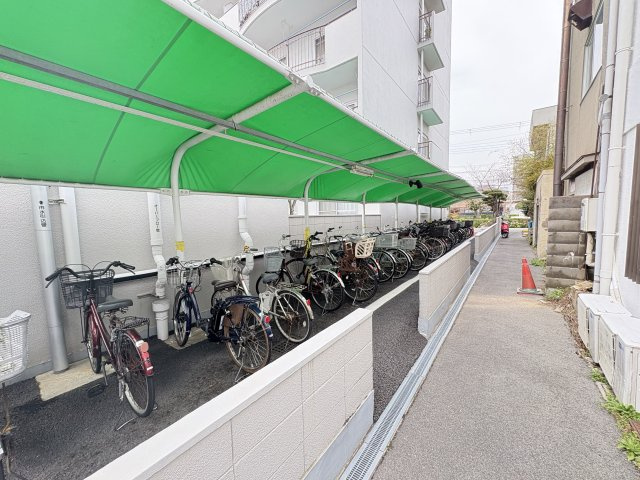 サニーハウス明石の駐輪場