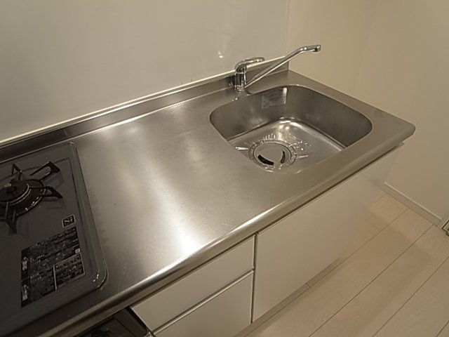 神戸市兵庫区東出町３丁目のアパート