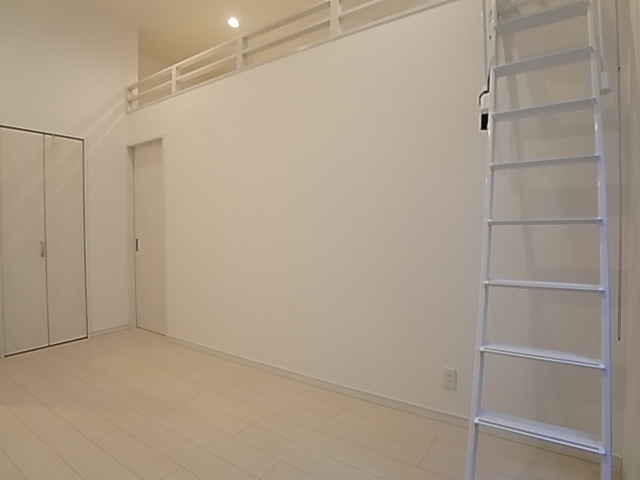 神戸市兵庫区東出町３丁目のアパート