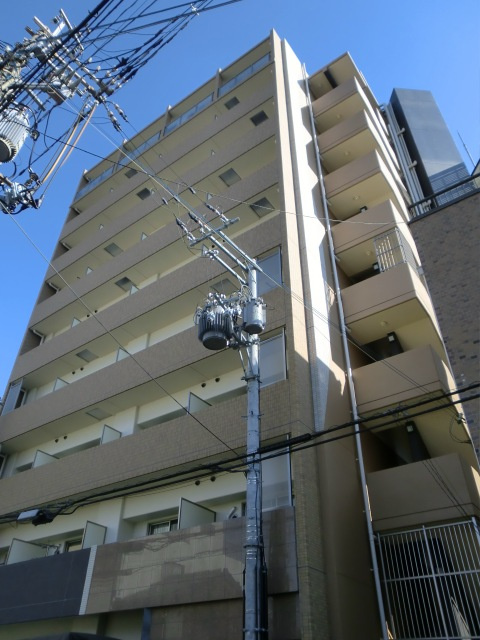 大阪市淀川区十三東２丁目の賃貸マンションの外観