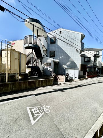 メルマン酒井の外観