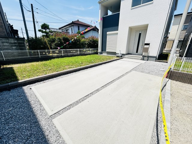 新築　伊勢崎市長沼町第4　Livele Garden.S　１号棟の駐車場|現地写真　駐車スペースは3台分可能です！
