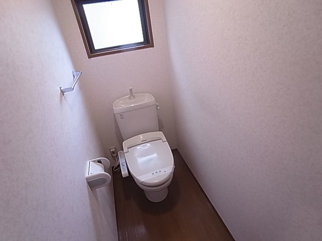 神戸市北区谷上西町のテラスのトイレ|ウォシュレット付
