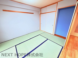 【和室】 | グローバル伊丹昆陽里 | 和室6帖です♪足を伸ばして寛げる居室です！！床の間・押入れも設けられております！！