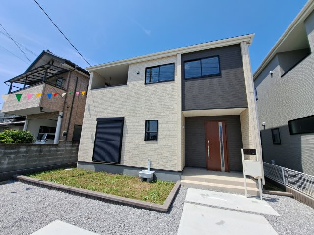 【外観】 | 新築　伊勢崎市長沼町第4　Livele Garden.S　3号棟 | 現地写真　2025年5月完成しました！ご内覧等、お気軽にお問合せください♪　							

						

