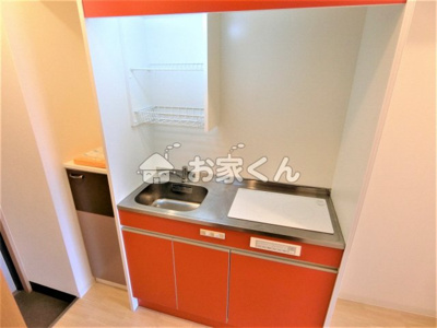 【キッチン】 | ラ・フォンテ神戸長田 | 2口IHコンロ付きシステムキッチン(写真は別のお部屋になります)