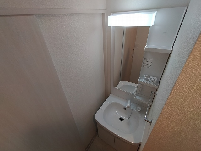 神戸市兵庫区永沢町４丁目の賃貸マンションの洗面所