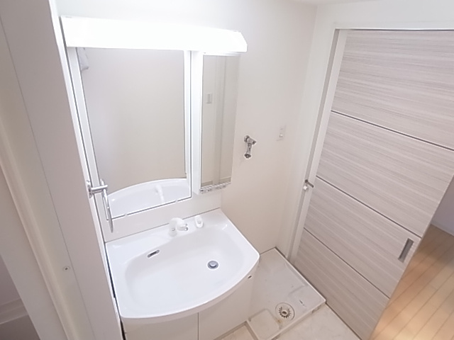 神戸市兵庫区西橘通２丁目の賃貸マンションの洗面所