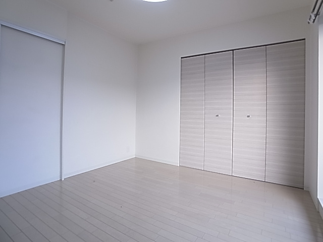 神戸市兵庫区西橘通２丁目の賃貸マンションの内装|洋室