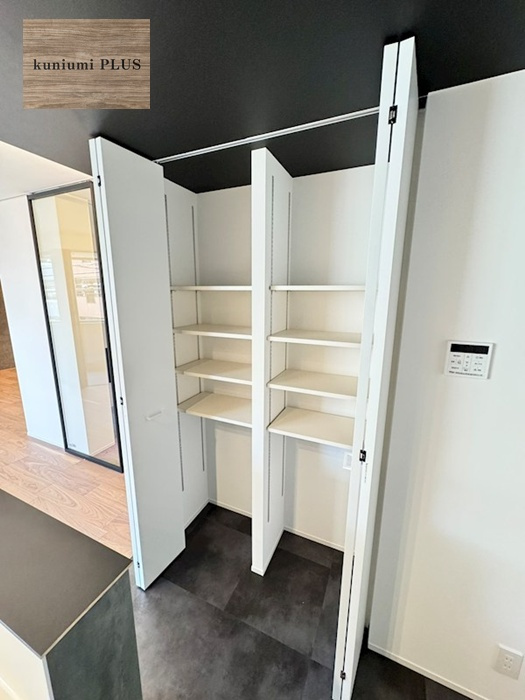 大阪市城東区鴫野西5丁目の収納