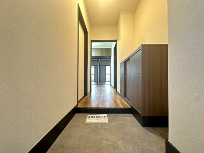 【玄関】 | シャトー箕面