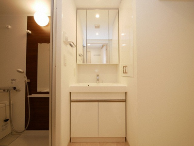 【洗面所】 | ジオエント新町 | 忙しい朝には欠かせない洗面所です