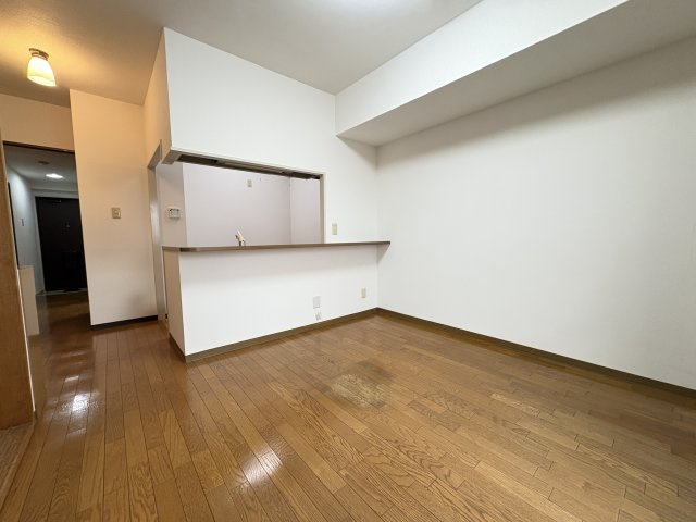 プレステージ南大久保の居間・リビング