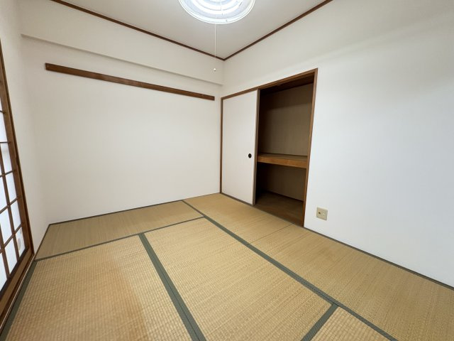 プレステージ南大久保の和室