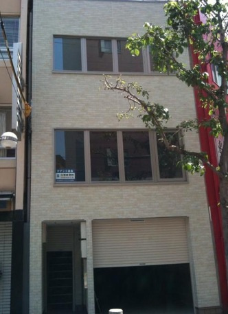 上田ビルの外観