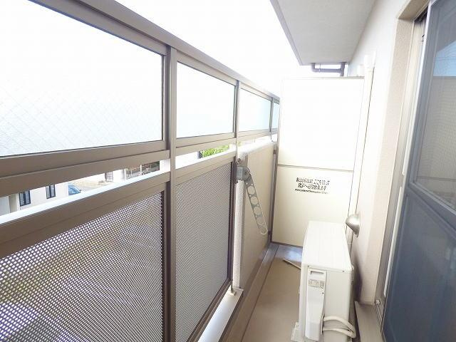 フラットワンのバルコニー