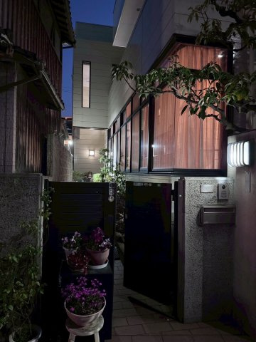 泉大津市戎町　戸建の玄関