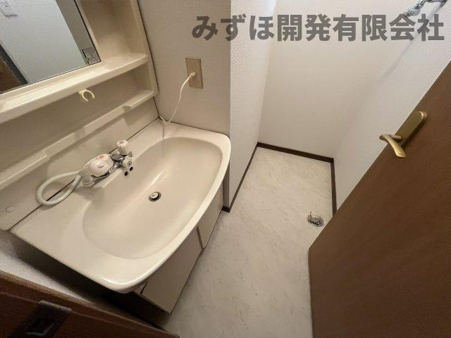 東根市温泉町1丁目14-14　ハートフルハウスBの洗面所